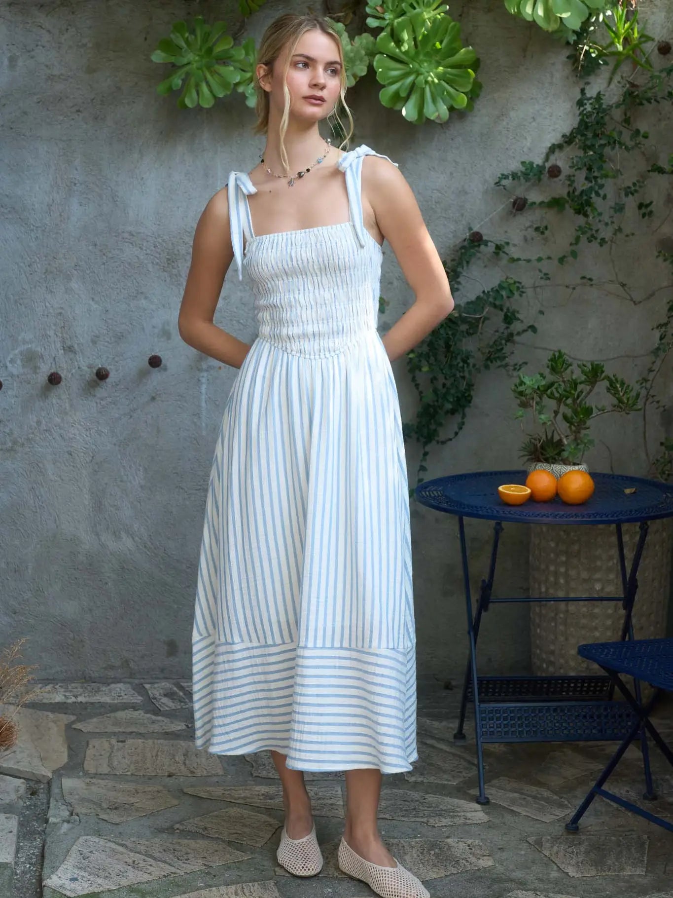 DRESSES/ROMPERS