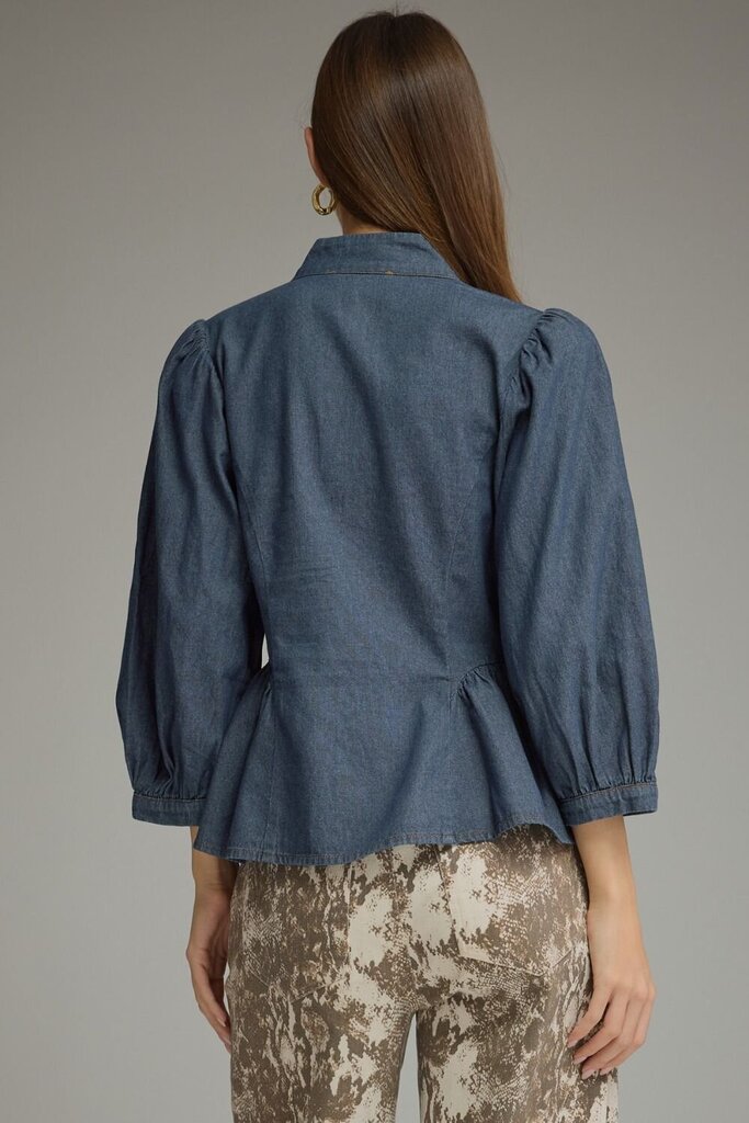 Peplum Loop Closure Top